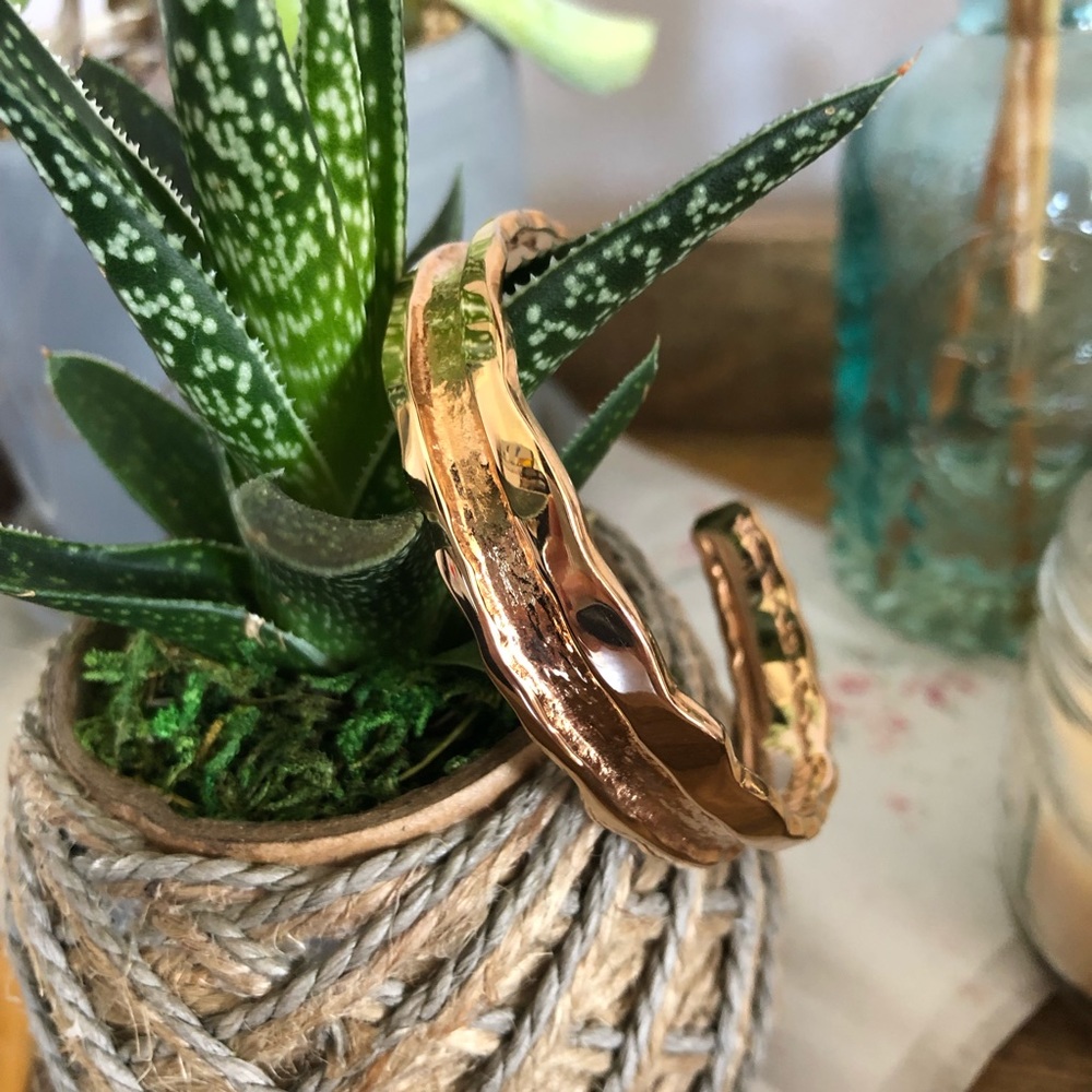 Maria Shireen rose gold hair elastic bangle